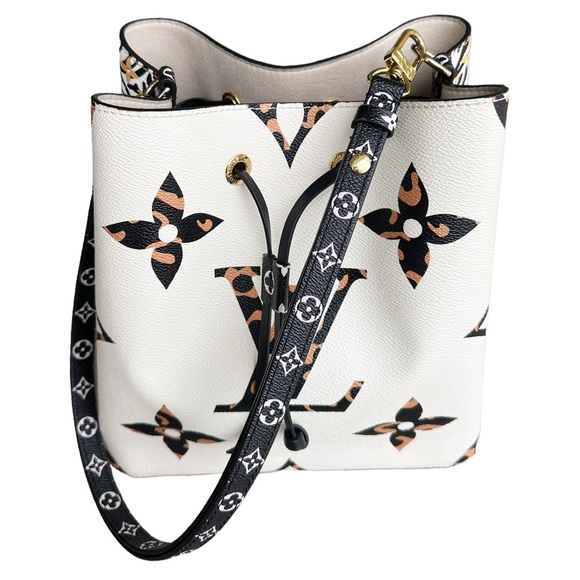 Louis Vuitton Neo Noe Bucket Bag Shoulder Tote Monogram Giant Jungle White - Picture 8 of 12